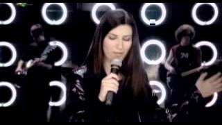 Watch Laura Pausini Un Error De Los Grandes video