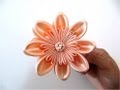 Moños hermosos para el cabello en cintas flores pétalos triple dobles