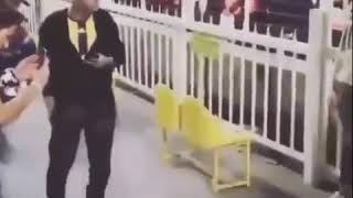 Mağlubiyet Sonrası Kombinesine Röveşata Çeken Adam