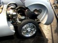 Porsche 550 Spyder shows his Engine