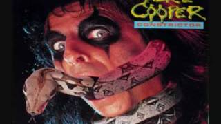 Watch Alice Cooper The Nightmare Returns video