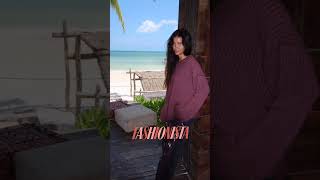 Look Zaira Nara