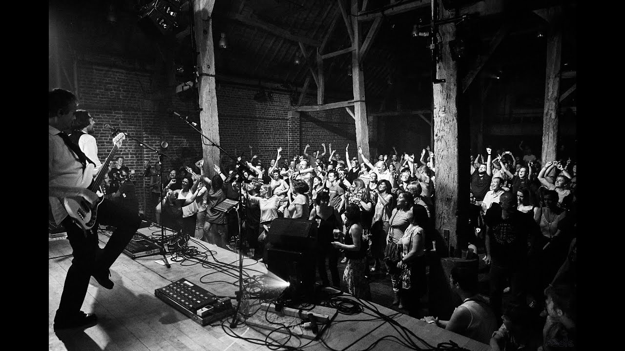 On stage with THE PLANES @ Ferme du Biéreau