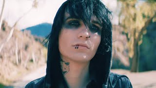 Johnnie Guilbert - Everyone Loves To Judge Official Music Video