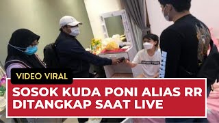 Detik-detik Kuda Poni, Selebgram RR Didicuk Saat Sedang Live Tanpa Busana