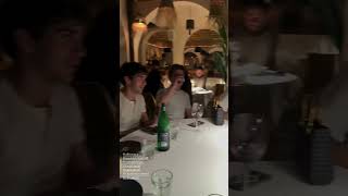 La Comtesse Madeleine Dursel Retrouve Sa Meilleure Amie Clara Marz À Saint-Tropez