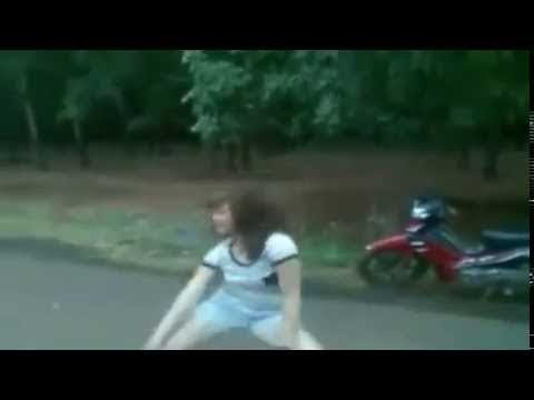 Các em gái làng quẩy mạnh bạo - nhảy sexy bốc lửa :3