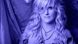 Watch Trisha Yearwood When A Love Song Sings The Blues video