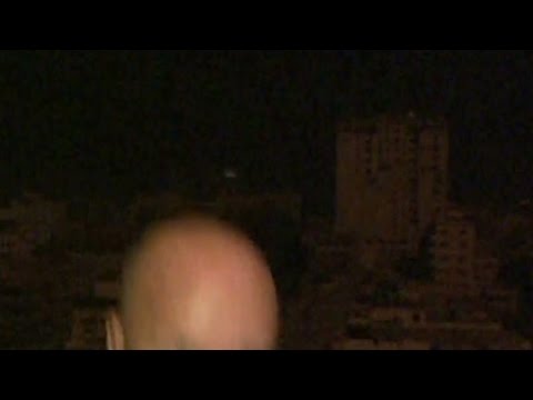 CNN reporter ducks after explosion in Gaza CNN reporter ducks after explosion in Gaza klip izle