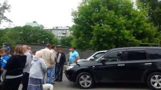 Видео Жители ул.Гамарника перекрыли дорогу во Владивостоке ч1 от wind733, улица Гамарника, Владивосток, Россия
