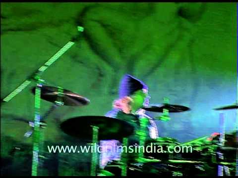 Rabbi Shergill performing his hit single Bulla Ki Jaana Maen...