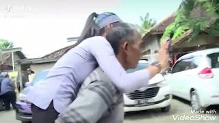 Tik Tok Artis Soraya Uang Kaget Keenakan Digendong