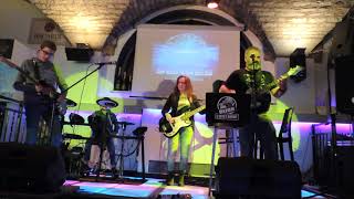 Watch Cafe Bertrand Des Cris video