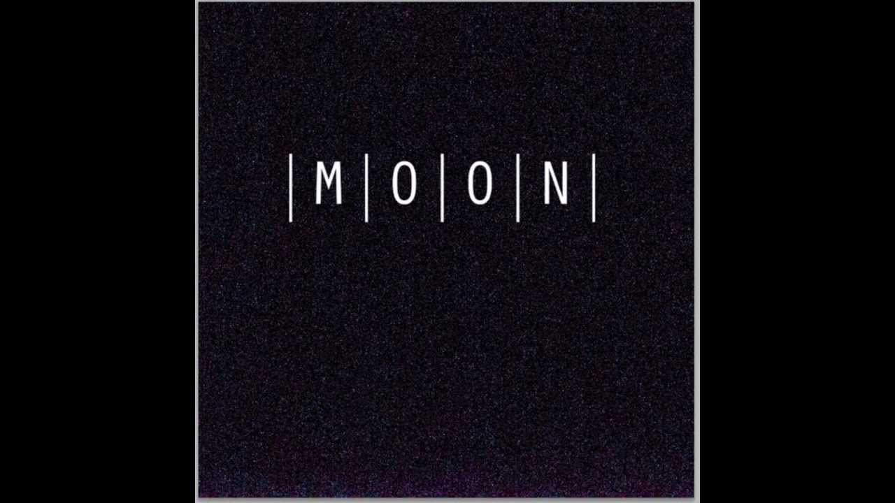 M o m