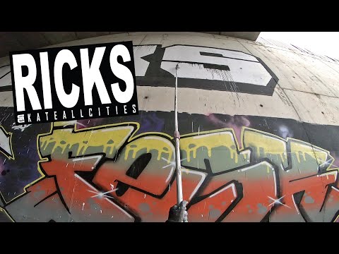 Graffiti | Trackside Roller Graffiti w/ Extension Pole | "ON A ROLL" by RICKS SAC (Barcelona, ES)