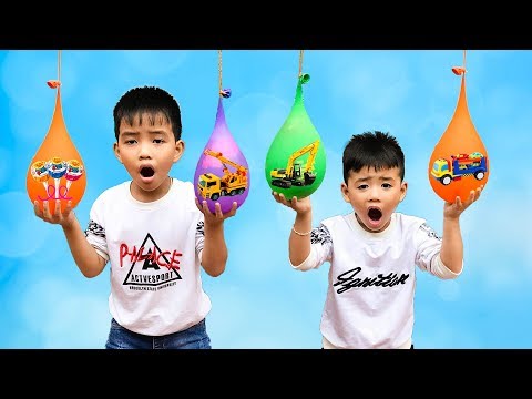 Trò Chơi Săn Máy Xúc Và Ô Tô Đồ Chơi Trong Bóng Bay Nước ♥ Min Min TV Minh Khoa