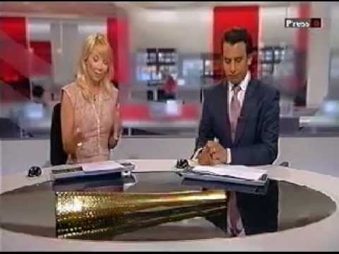 Beckham Olympic Torch on Olympic Torch Carried By David Beckham Lights Up Online Auction As