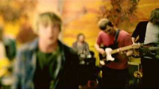 Watch Cage The Elephant Back Against The Wall video