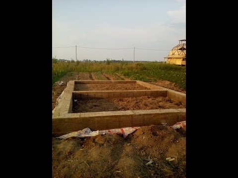 С какими цветами сочетается желтый маникюр
