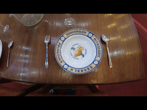 Pameran Barang Antik - Sleman City Hall Yogyakarta Pameran Barang Antik - Sleman City Hall Yogyakarta