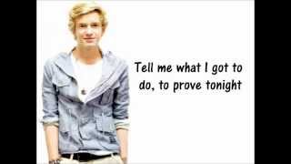 Watch Cody Simpson Be The One video