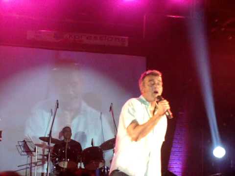 Jaane Kya Dhoondta Hai - Lucky Ali & Crew live XIMB (Xpressions...