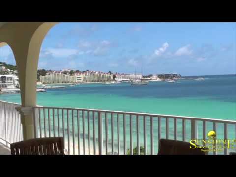 Caribbean Real Estate on Home Security Cam Catches Realtor Behaving Oddly   Worldnews Com