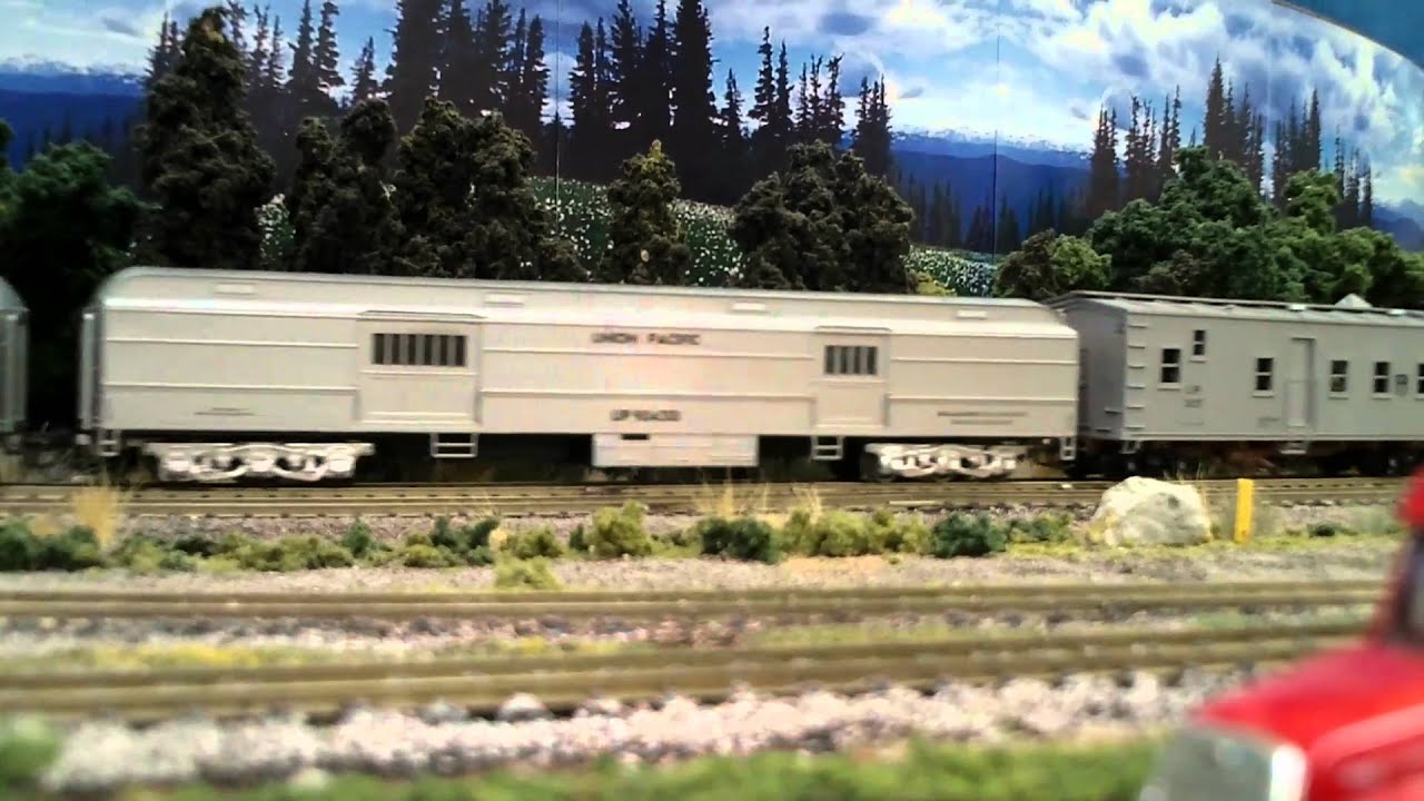 Union Pacific HO scale MOW train on the layout YouTube