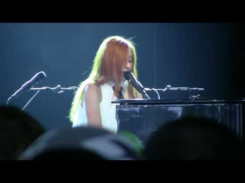 Tori Amos covers Nirvana - Smells Like Teen Spirit - Live in Concert at ... Tori Amos covers Nirvana - Smells Like Teen Spirit - Live in Concert at ...