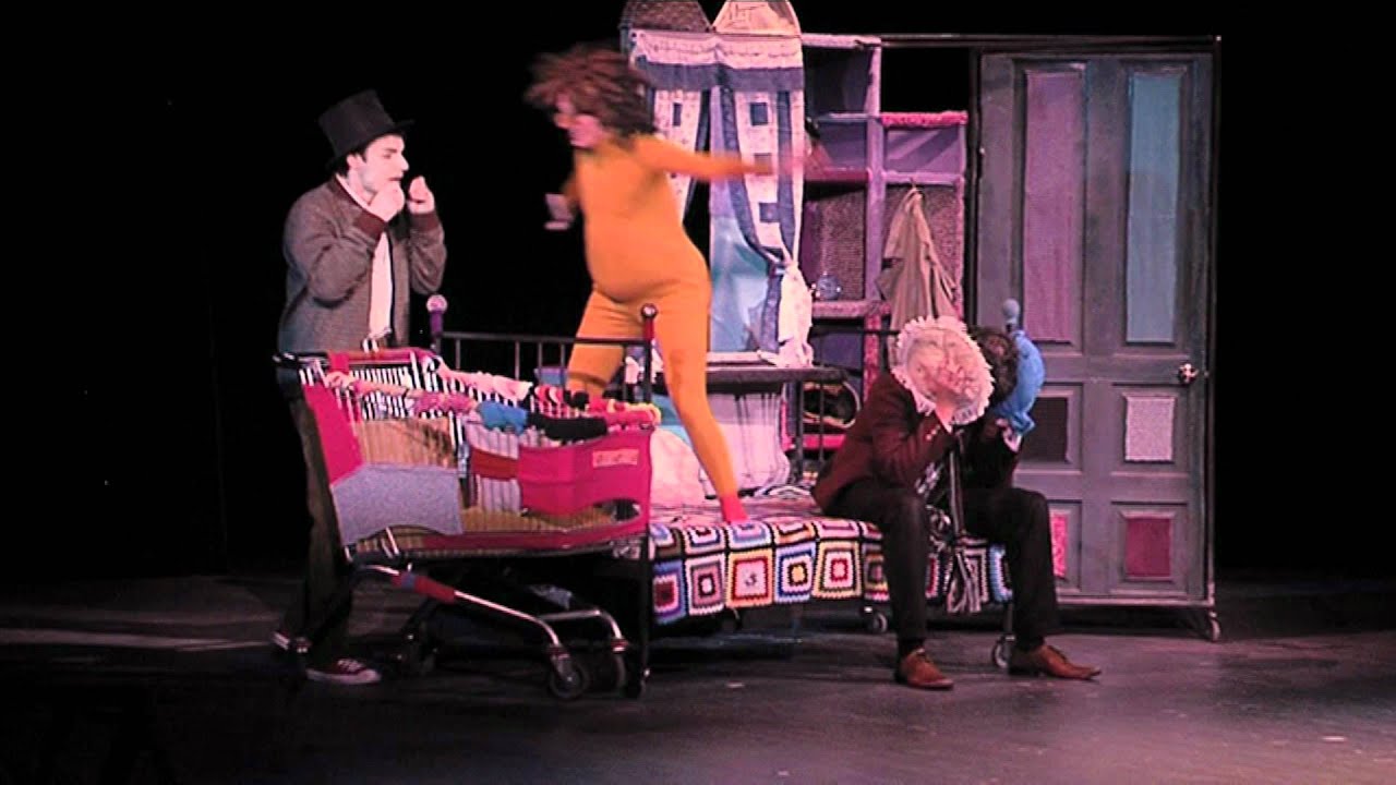 Очень театр с голыми артистами кивнула, взглянув teatr-s-golimi-artistami