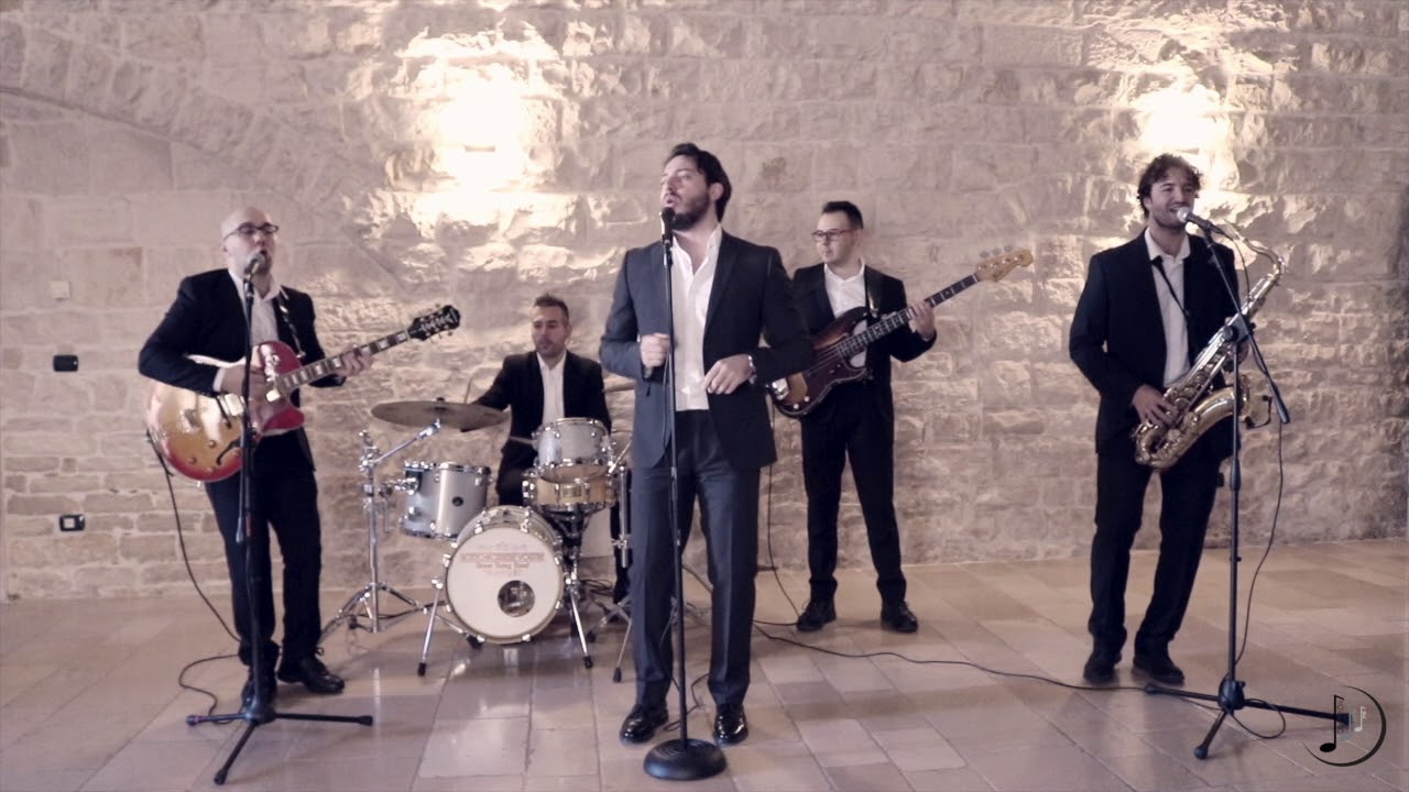 Mambo Italiano - Sotto Alle Casere Vostre