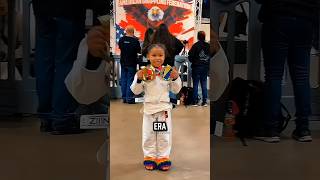 Essa Menina Ensinou O Verdadeiro Jiu-Jitsu Para Esse Garoto