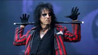 Watch Alice Cooper I Love America video