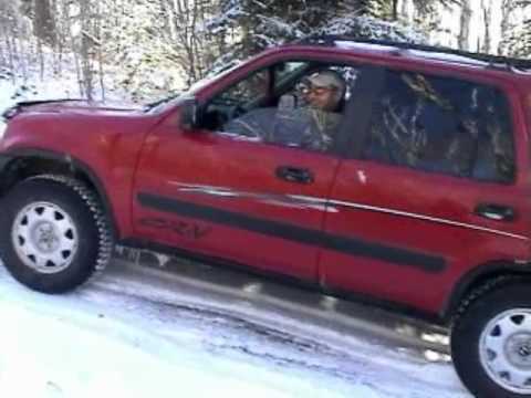 Traction test on icy road with an Honda CRV 2000 manual ... Traction test on icy road with an Honda CRV 2000 manual ...