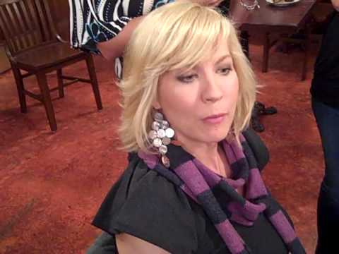 Jenna Elfman took a moment to offer me some advice on the set of her new CBS 