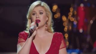 Watch Kelly Clarkson Have Yourself A Merry Little Christmas video