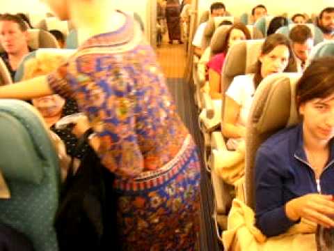 On Board Singapore Airlines A380-841 SQ220 from SYD to SIN