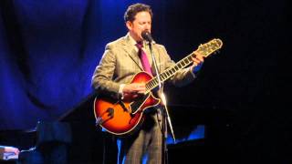 Watch John Pizzarelli This Cant Be Love video