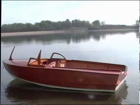 Hankinson Tahoe 19 Mahogany Runabout for sale at Peter Hansen Yacht