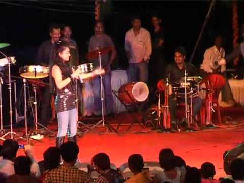 nayak nahi khalnayak hoon main Narmada Mahotsav 2010 LIVE...