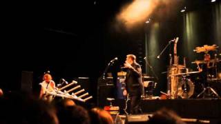 Watch Einsturzende Neubauten Let