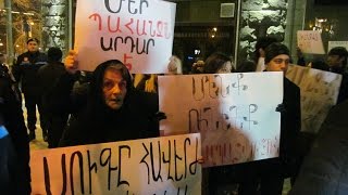 Ереван: "Гюмри, ты не одинок!"