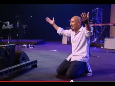Francis Chan speaking at IHOP-KCs Onething 2013