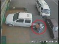 Cámara de seguridad captó nueva modalidad de robo.