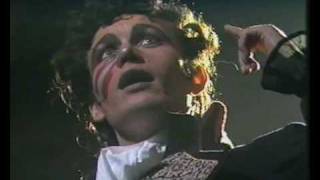 Watch Adam The Ants Picasso Visita El Planeta De Los Simios video