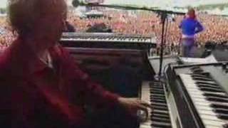 Watch Anouk Bigger Side video