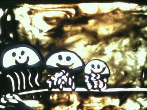 Саша (8 лет). Семейка весёлых медуз.Симферопольская студия песочной анимации "Сказка на песке"