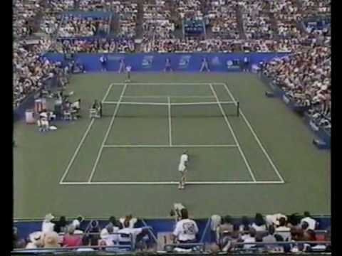 Steffi グラフ vs Monica セレス（セレシュ） US1995-13 of 19