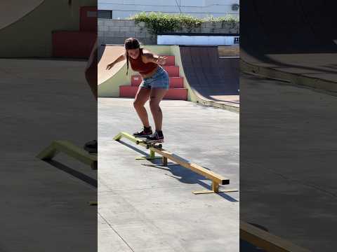 First time grinding the roll on rail‼️👍🏽 #skateclipsdaily #skatergirl #rail #skateboarding