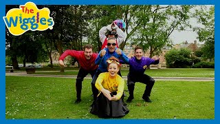Watch Wiggles Do The Propeller video